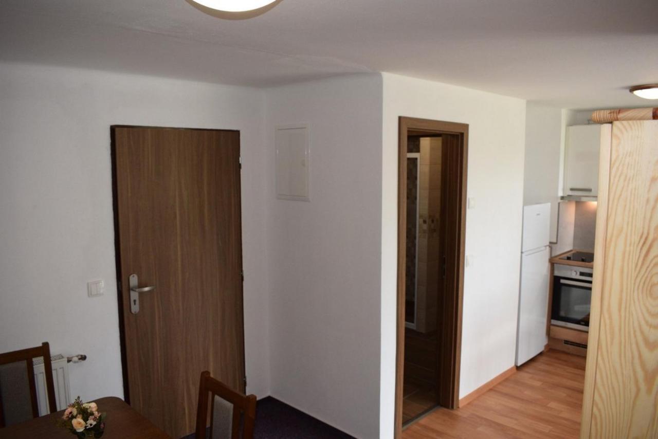 Apartmany กูโบวาฮุท ภายนอก รูปภาพ