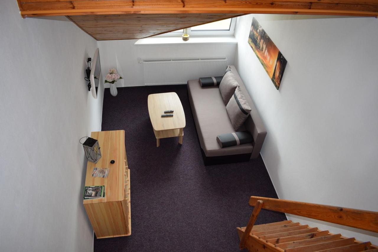 Apartmany กูโบวาฮุท ภายนอก รูปภาพ