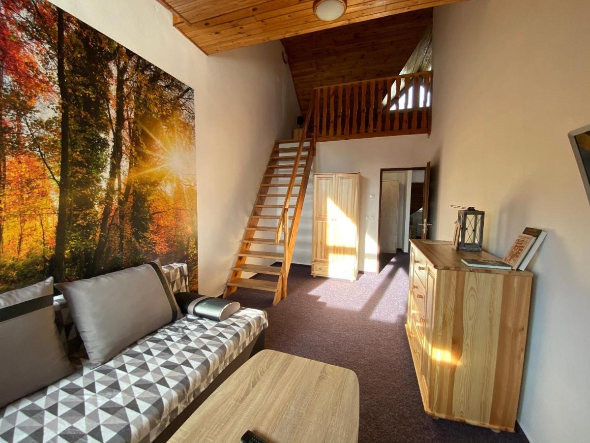 Apartmany กูโบวาฮุท ภายนอก รูปภาพ