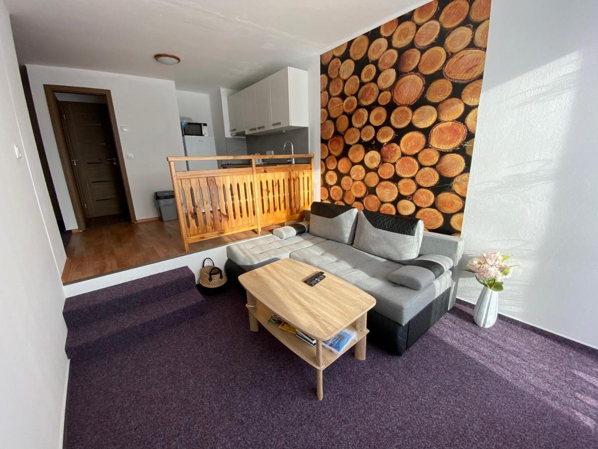 Apartmany กูโบวาฮุท ภายนอก รูปภาพ